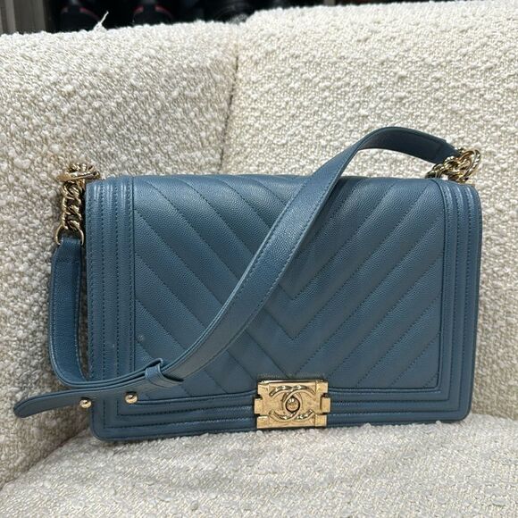 CHANEL Handbags - Chanel flap bag